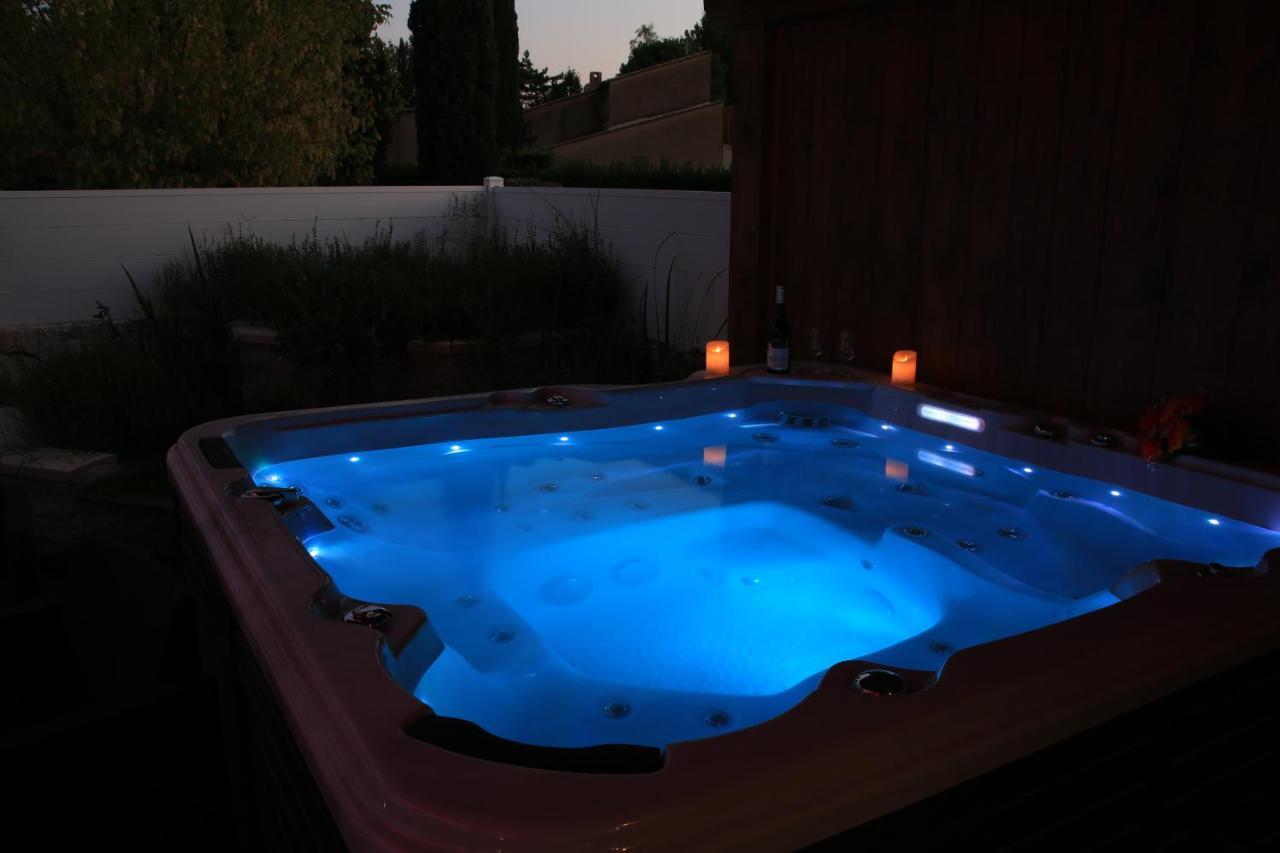Chalet Mont Ventoux Et Chalet Vip Camaret-sur-Aigues Eksteriør bilde