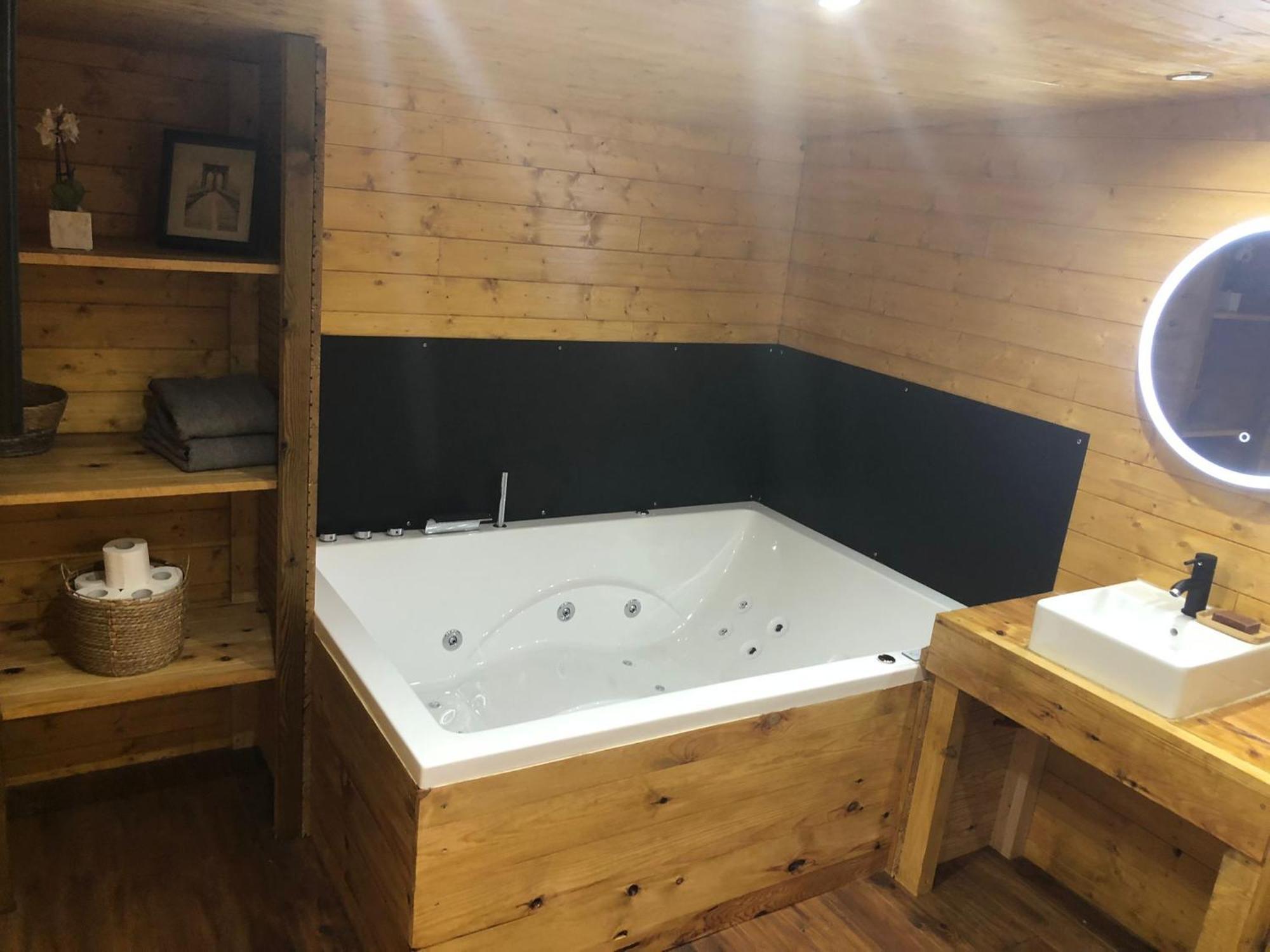 Chalet Mont Ventoux Et Chalet Vip Camaret-sur-Aigues Rom bilde